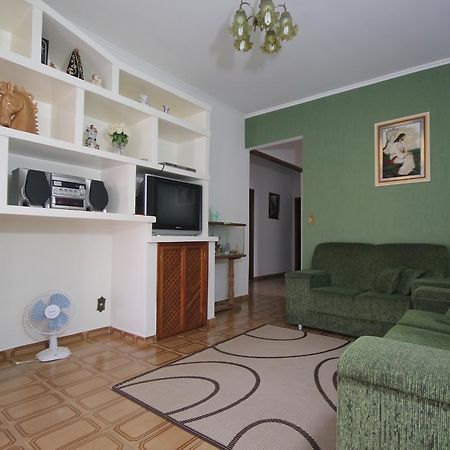 Casa Temporada Gratao 06 Min Dos Parques Thermas Olimpia Room photo